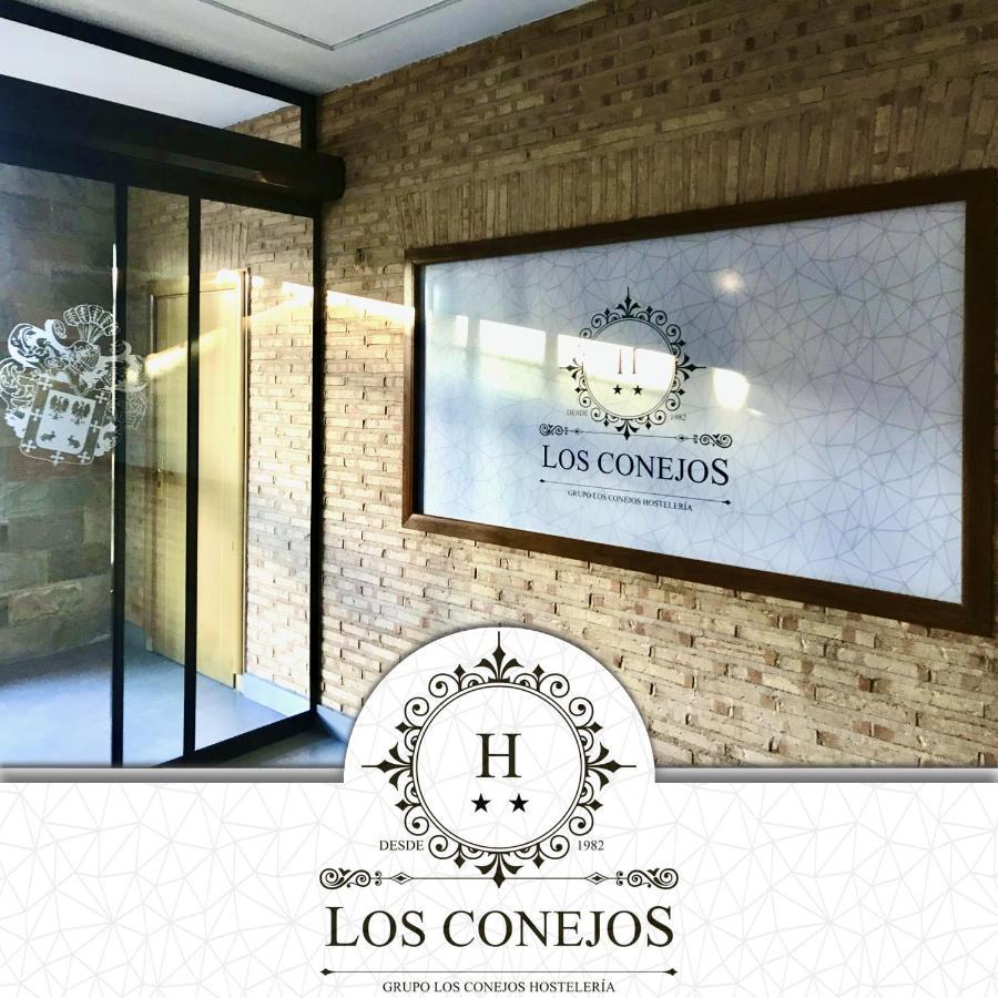 Hotel Los Conejos Mora エクステリア 写真
