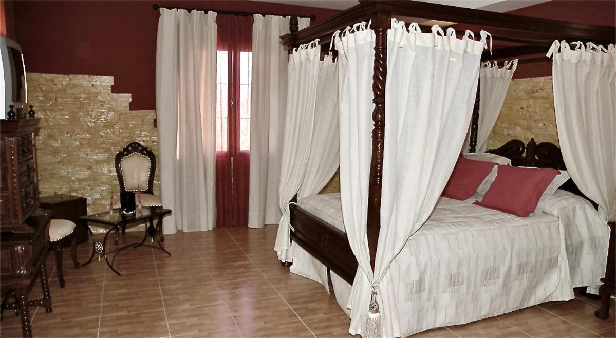 Hotel Los Conejos Mora エクステリア 写真